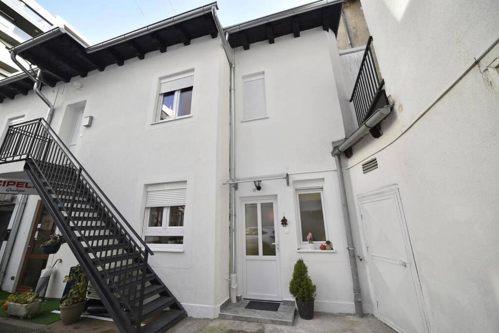Apartamento Petit Main Square Zagreb Exterior foto